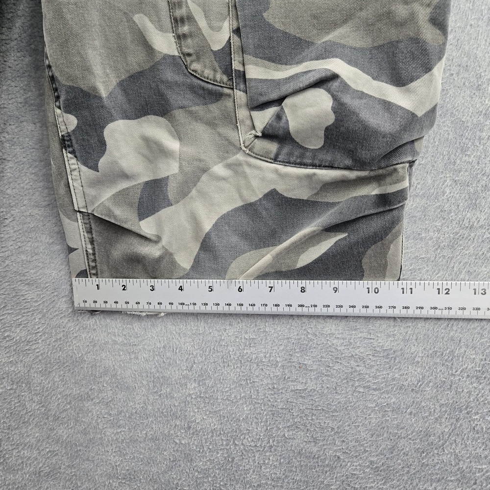 Armani Exchange Men Shorts 32 Gray Cargo Camouflage Belted Grunge Skater Y2K - Picture 8 of 10